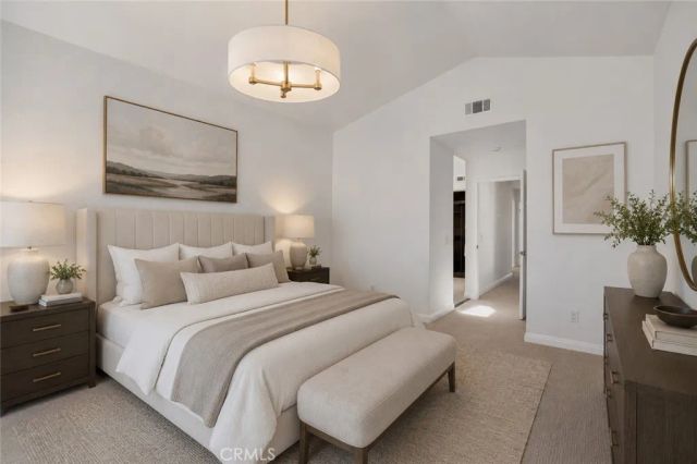 122 Almador, Irvine, CA 92614