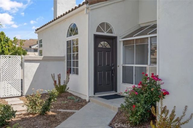 122 Almador, Irvine, CA 92614