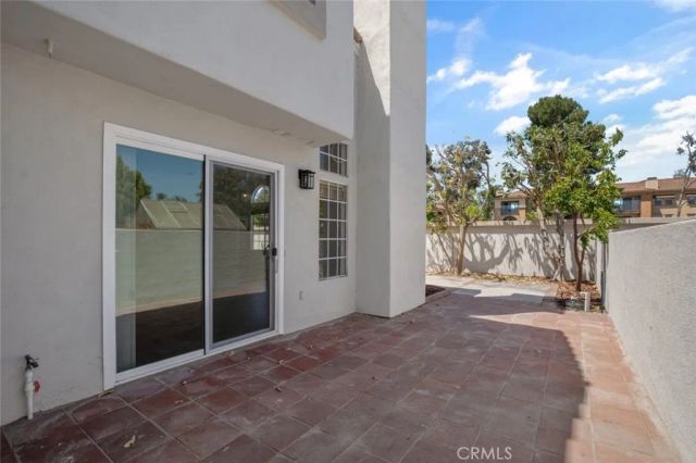 122 Almador, Irvine, CA 92614