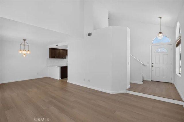 122 Almador, Irvine, CA 92614