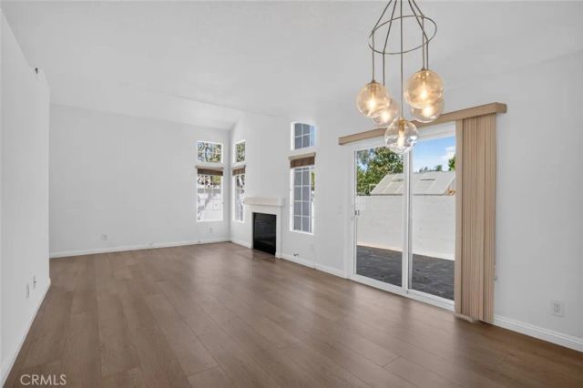122 Almador, Irvine, CA 92614