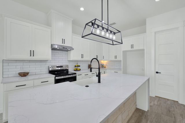 110 Lake Village RD, Seguin, TX 78155