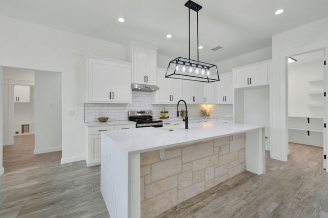 110 Lake Village RD, Seguin, TX 78155