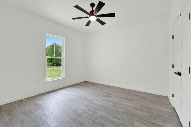 110 Lake Village RD, Seguin, TX 78155