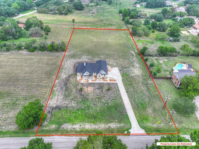 110 Lake Village RD, Seguin, TX 78155