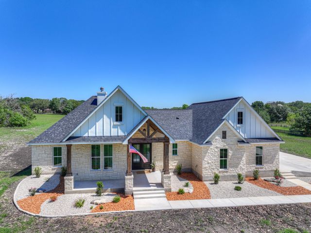 110 Lake Village RD, Seguin, TX 78155