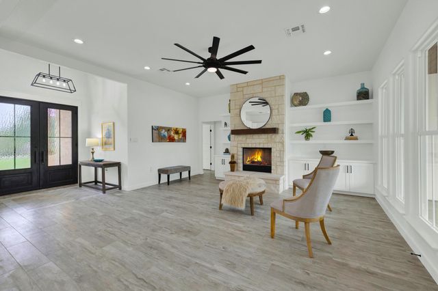 110 Lake Village RD, Seguin, TX 78155