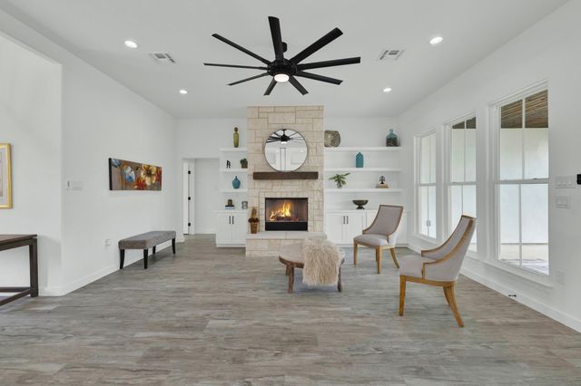110 Lake Village RD, Seguin, TX 78155
