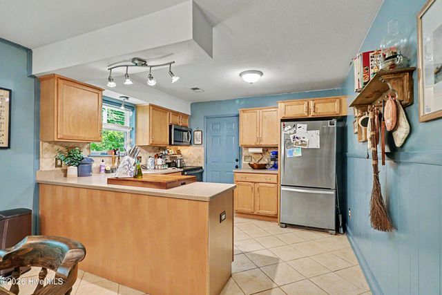 5850 Michelle Drive, Wilmington, NC 28403