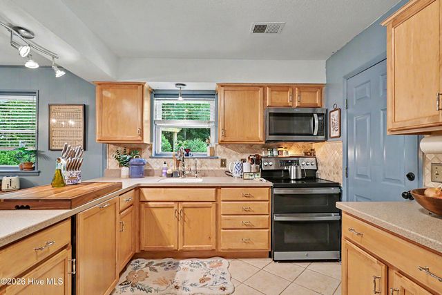 5850 Michelle Drive, Wilmington, NC 28403
