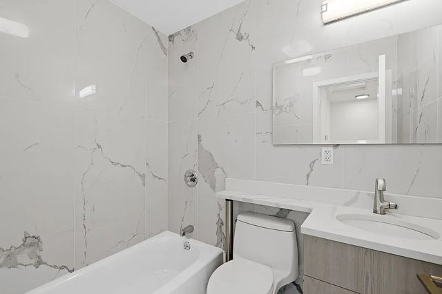 19-25 22nd Road, New York City, NY 11105