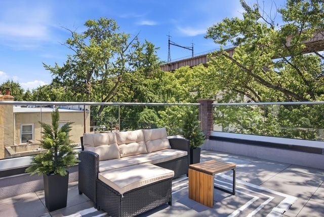 19-25 22nd Road, New York City, NY 11105