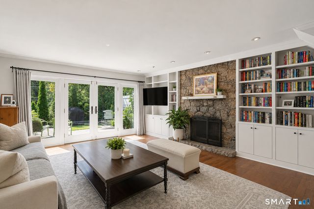 25 Indian Harbor Drive 3, Greenwich, CT 06830