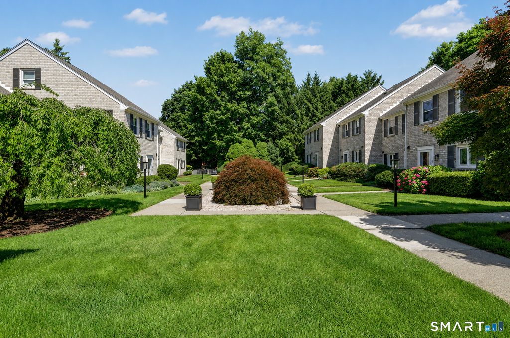 25 Indian Harbor Drive 3, Greenwich, CT 06830