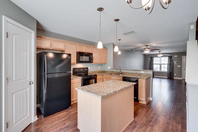 104 Cobblestone Place Dr, Goodlettsville, TN 37072