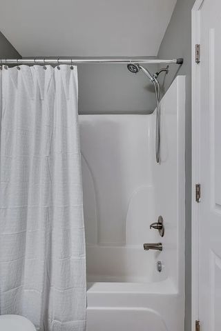 104 Cobblestone Place Dr, Goodlettsville, TN 37072