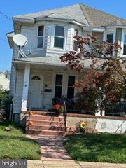 411 CLEVELAND AVE, Riverside, NJ 08075