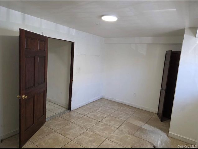 1729 Barnes Avenue, Bronx, NY 10462