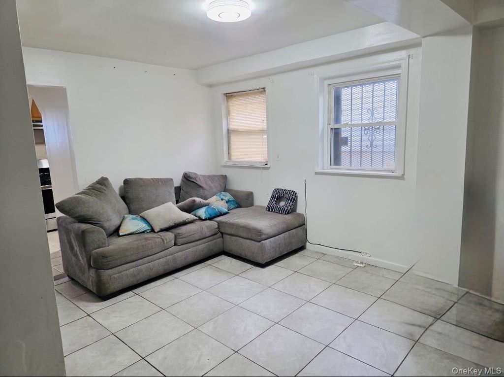 1729 Barnes Avenue, Bronx, NY 10462