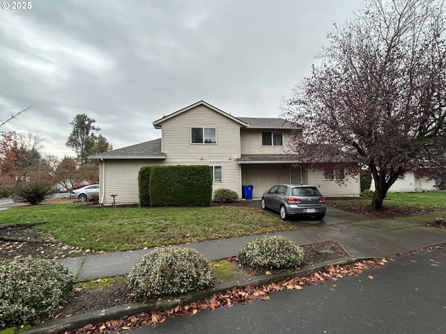 -1 Ne LIJA Loop, Portland, OR 97211