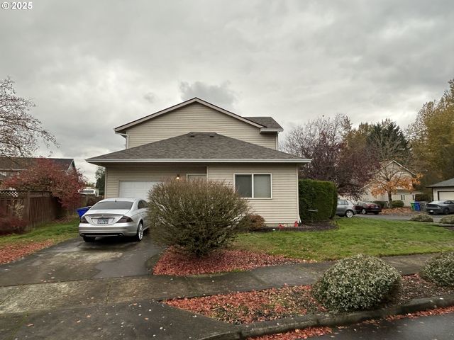 -1 Ne LIJA Loop, Portland, OR 97211