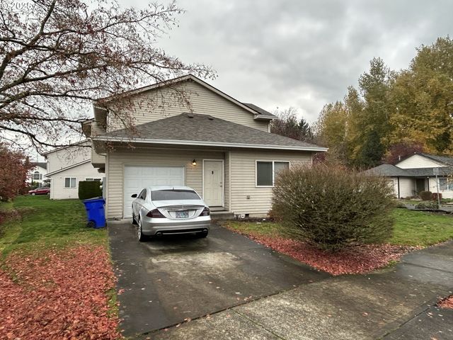 -1 Ne LIJA Loop, Portland, OR 97211