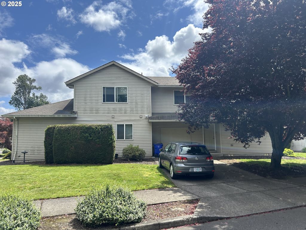 -1 Ne LIJA Loop, Portland, OR 97211