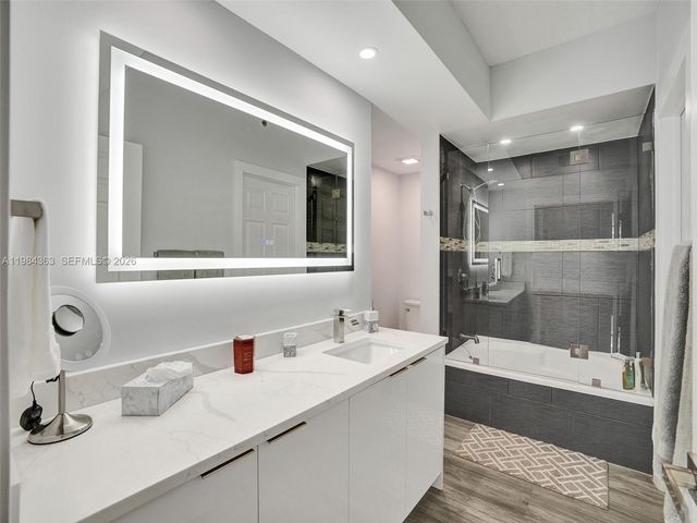 3245 NE 184th Street 13305, Aventura, FL 33160