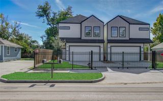 835 S Victory Drive, Houston, TX 77088
