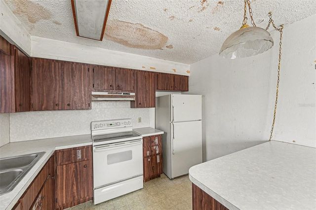 2405 44TH STREET S, St Petersburg, FL 33711