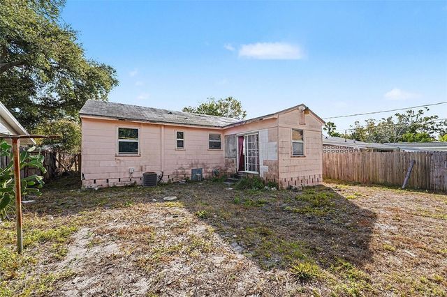 2405 44TH STREET S, St Petersburg, FL 33711