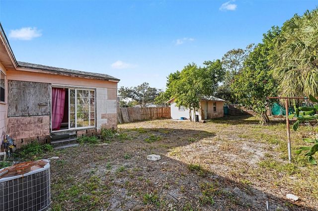 2405 44TH STREET S, St Petersburg, FL 33711
