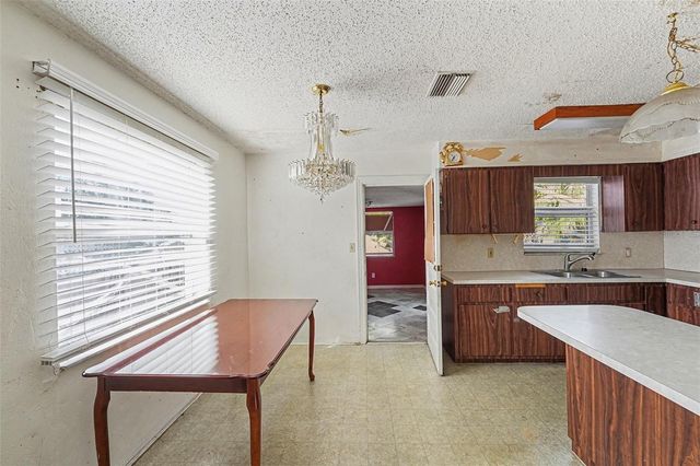 2405 44TH STREET S, St Petersburg, FL 33711