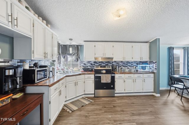 305 Browders Chapel Road, Hiltons, VA 24258