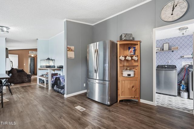 305 Browders Chapel Road, Hiltons, VA 24258