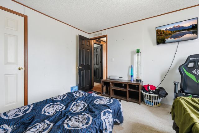 305 Browders Chapel Road, Hiltons, VA 24258