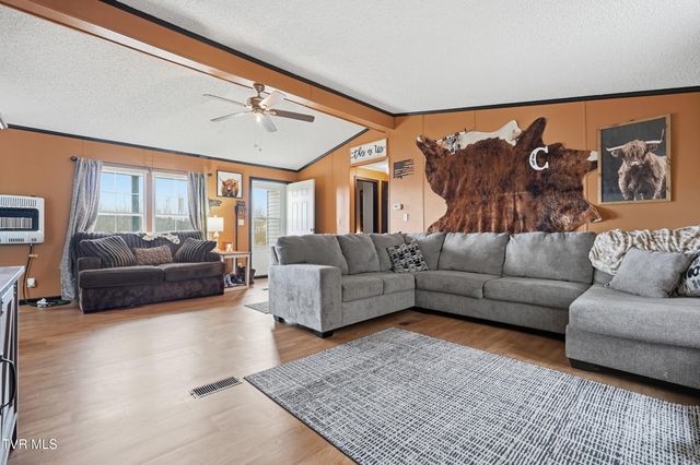 305 Browders Chapel Road, Hiltons, VA 24258