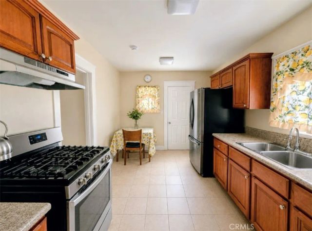 909 W Denni Street, Los Angeles, CA 90744