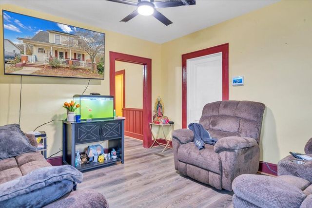 2836 Clifton ST, Roanoke, VA 24017