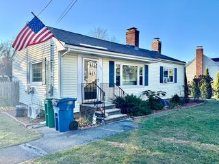 19 Parker St, Billerica, MA 01821