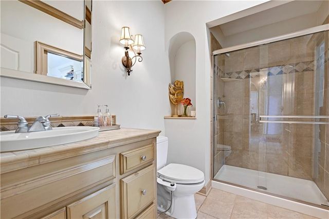 14001 Nicklaus Drive, Overland Park, KS 66223