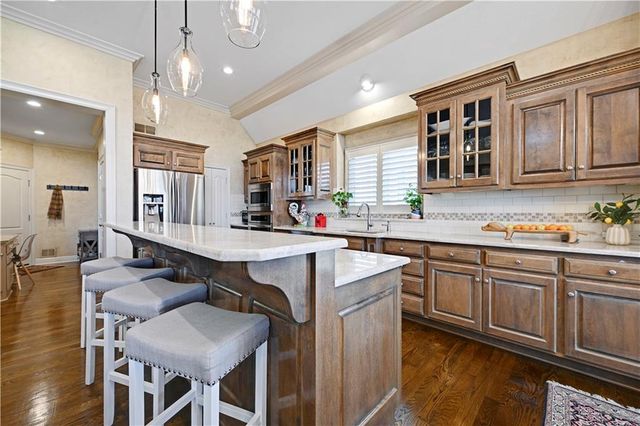 14001 Nicklaus Drive, Overland Park, KS 66223