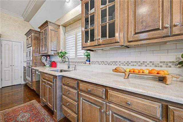 14001 Nicklaus Drive, Overland Park, KS 66223