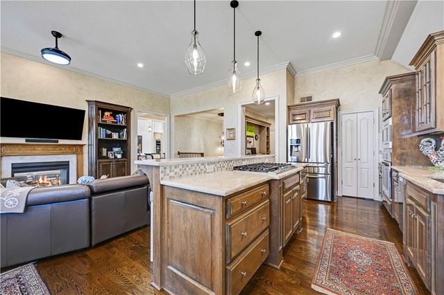 14001 Nicklaus Drive, Overland Park, KS 66223