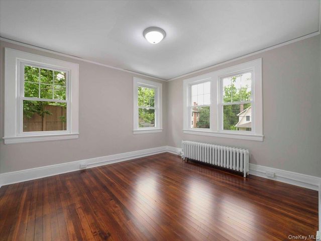121 Clinton Avenue, Nyack, NY 10960