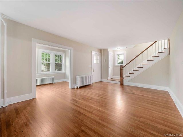 121 Clinton Avenue, Nyack, NY 10960