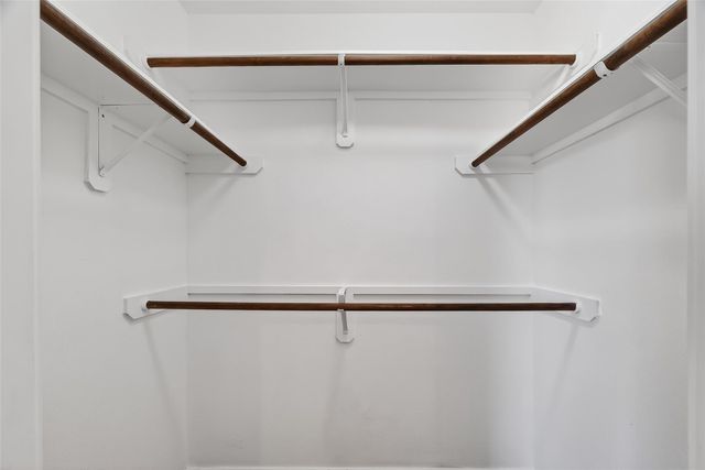 9807 Tawny Trace Court, Houston, TX 77044