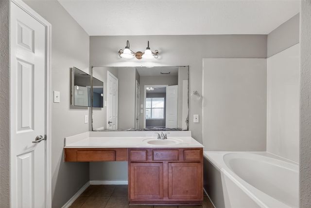 9807 Tawny Trace Court, Houston, TX 77044