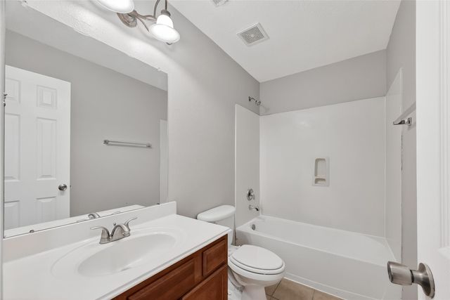 9807 Tawny Trace Court, Houston, TX 77044