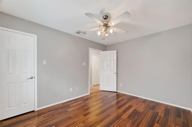 9807 Tawny Trace Court, Houston, TX 77044